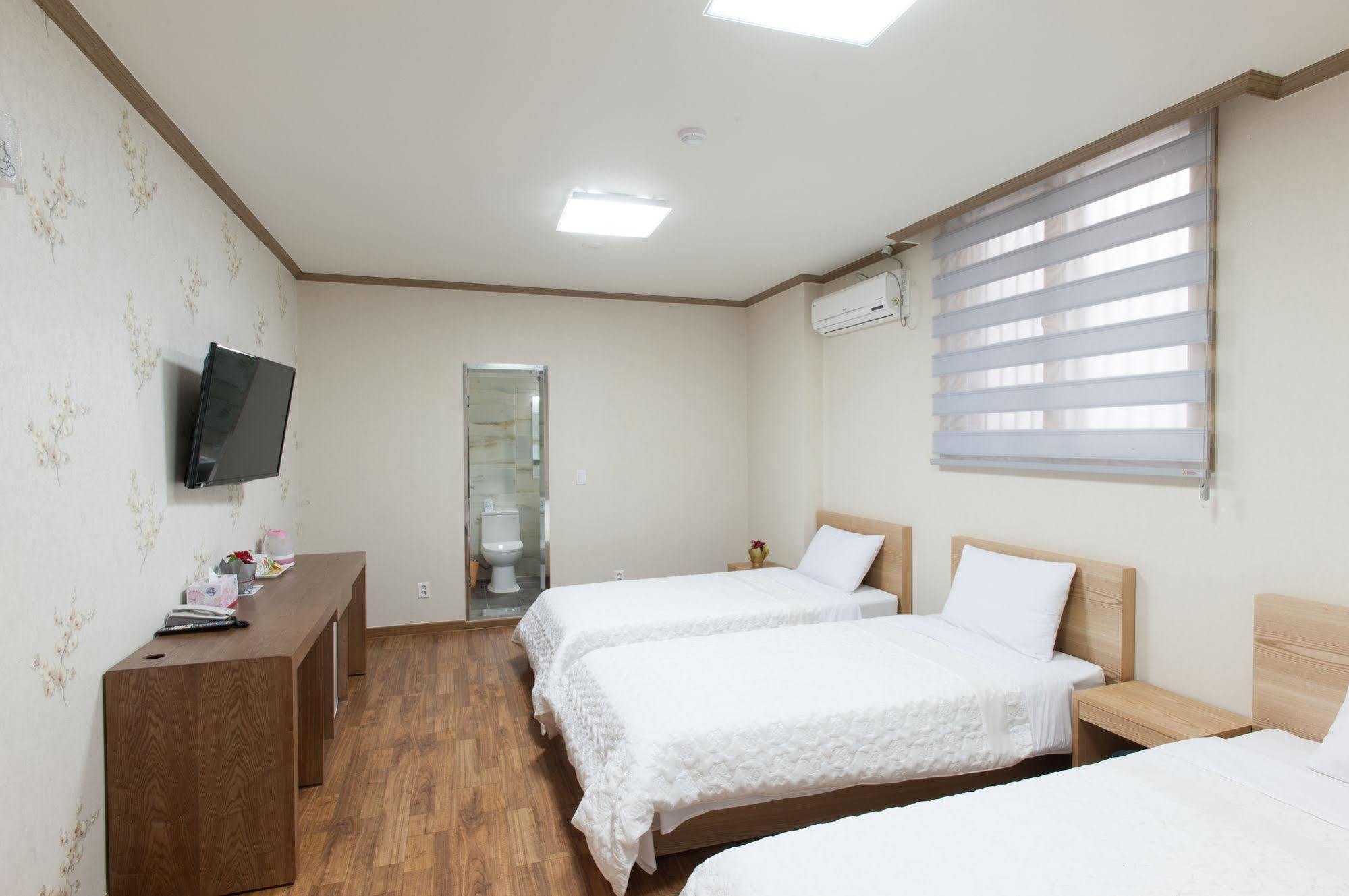 Benikea Hotel Flower Сеул Экстерьер фото